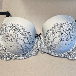 Victoria’s Secret Dream Angels Bra